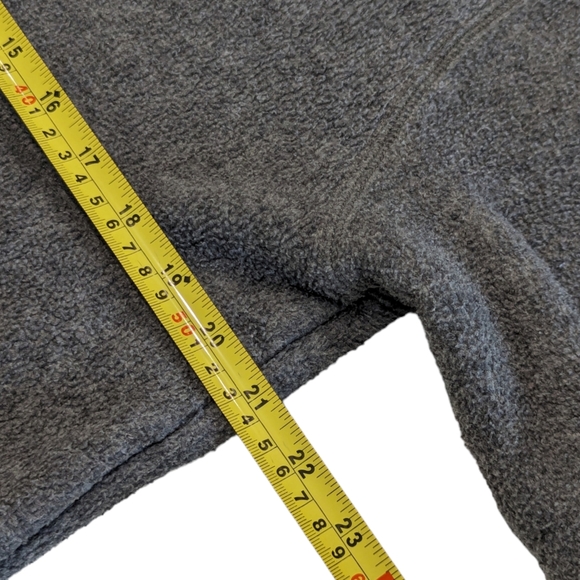 Disney Mickey And Minnie Hearts Valentine's Fuzzy Full Zip Jacket Size Medium - Picture 5 of 6